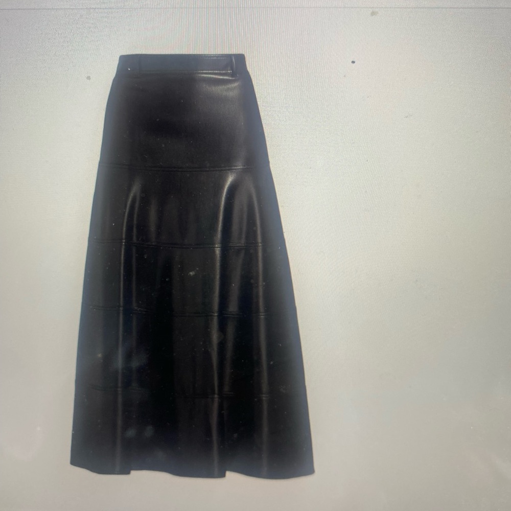 Cinq à Sept Glossy Black A-Line Skirt NWT Size 12 - Picture 5 of 9